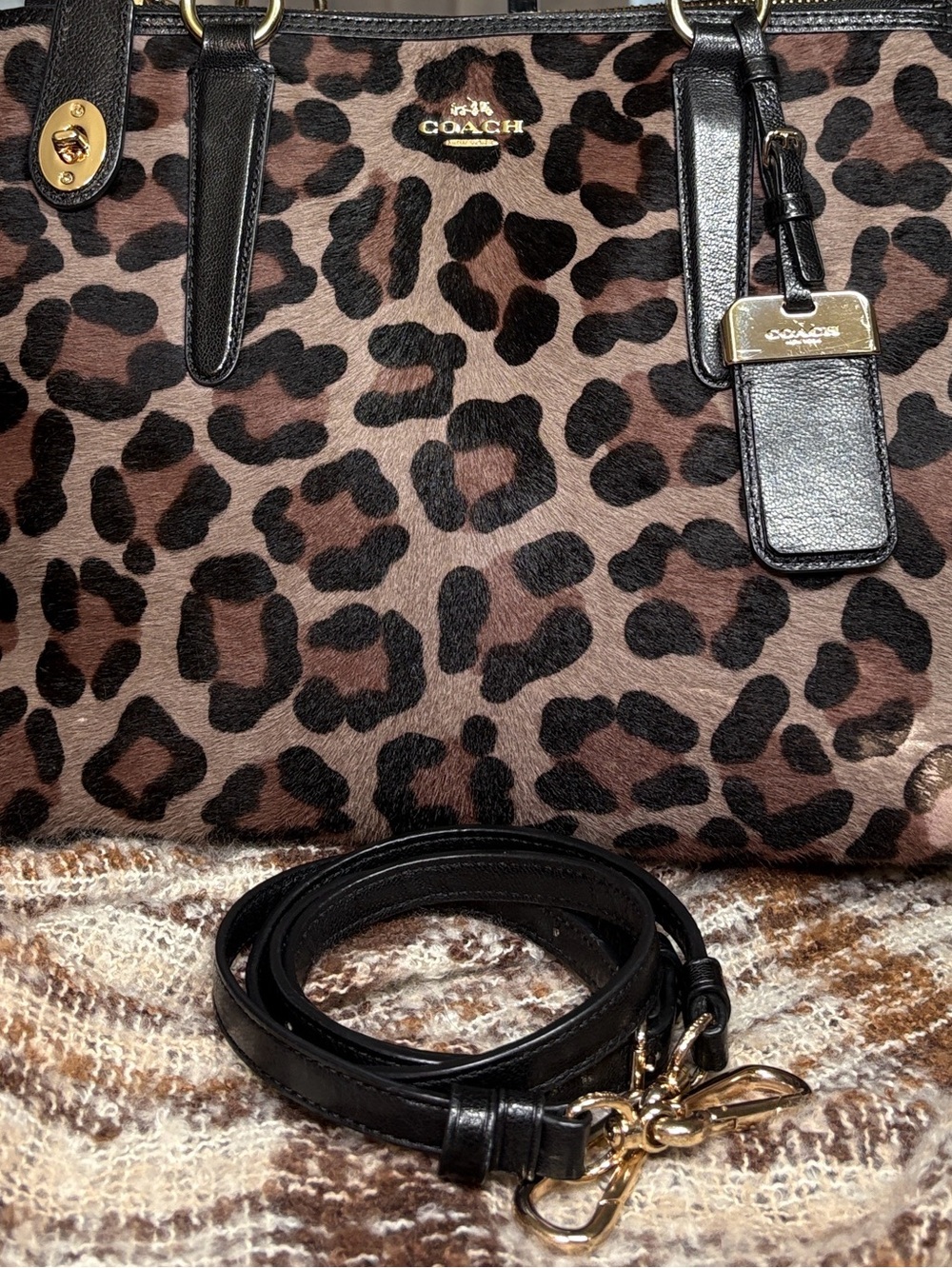 Coach Leopard Print Calf Hair Crossbody Carryall 3 Compartment Twistlock Handbag - Picture 6 of 16